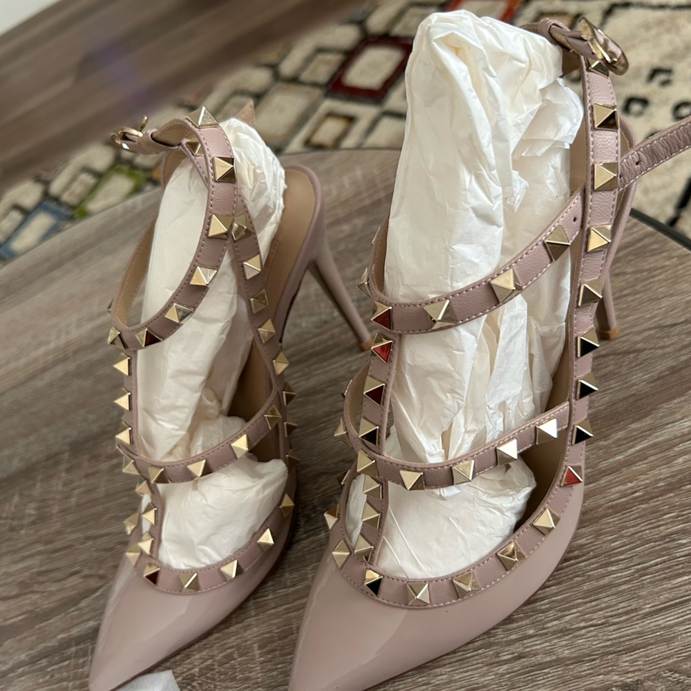 Valentino Garavani Rockstud Heels